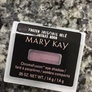Mary Kay ChromaFusion eye shadow- Frozen Iris
